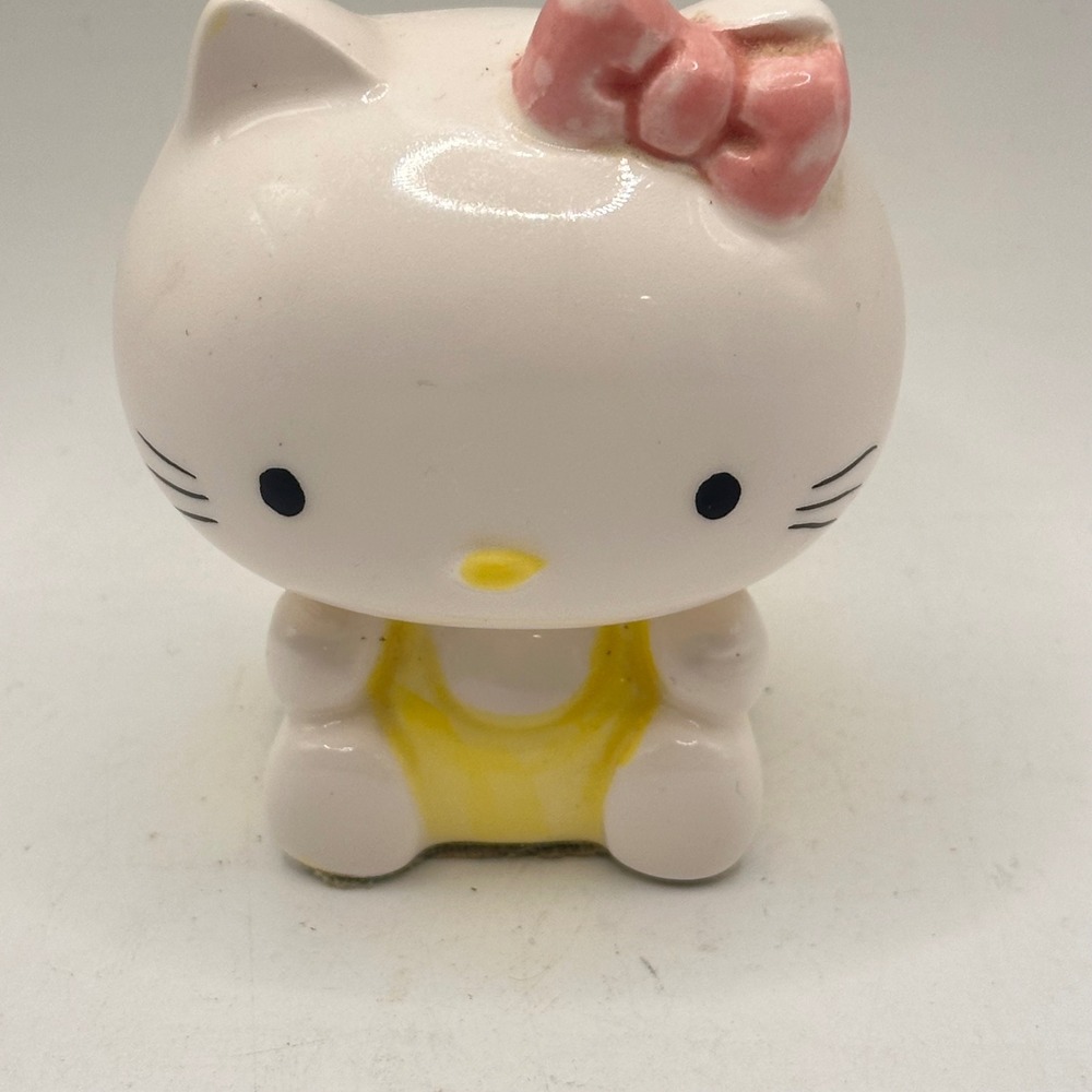 Sanrio Hello Kitty Ceramic Coin Bank Pink Bow Collectible 2.75" Vintage 1970s
